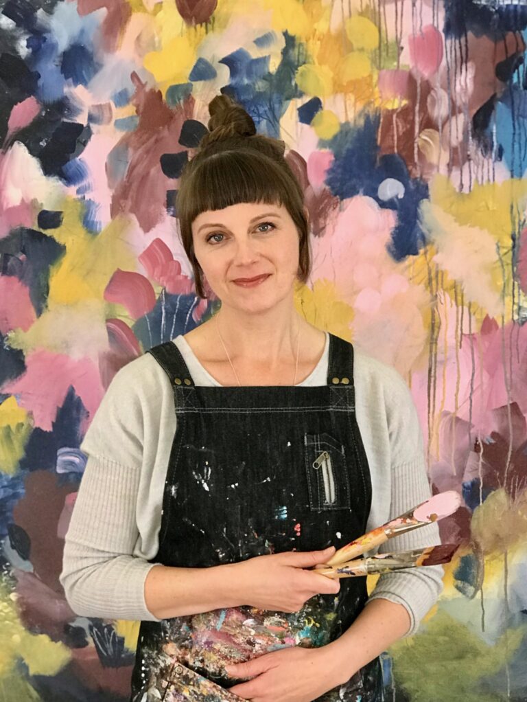 Read more about the article #172 Susan Nethercote: Creating a Practice with Abstract Floral Paintings