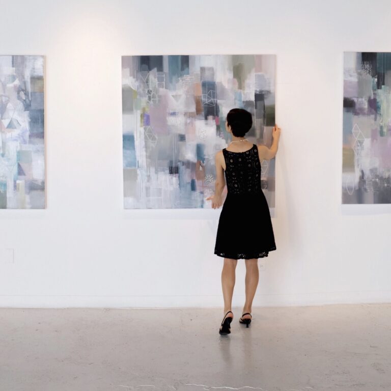 Read more about the article #180 Sheila Arora: Intuitive Abstract Painter